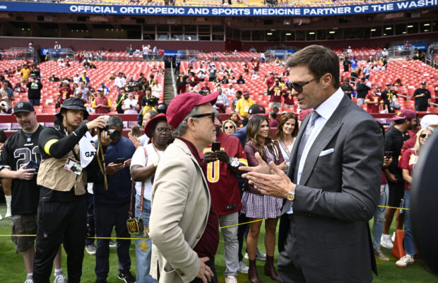 Tom Brady’s dual roles as Fox Sports NFL analyst, Raiders limited owner continue to raise questions Tom Brady’s dual roles as Fox Sports NFL analyst, Raiders limited owner continue to raise questions