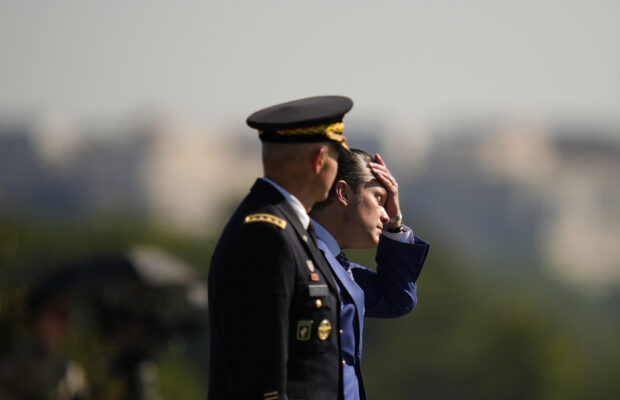 Troops will miss paychecks next week without action on the government shutdown Troops will miss paychecks next week without action on the government shutdown