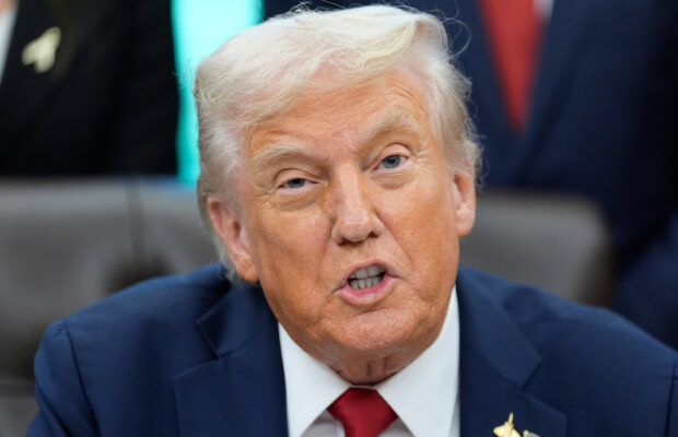 Trump uses government shutdown to dole out firings and punishment Trump uses government shutdown to dole out firings and punishment