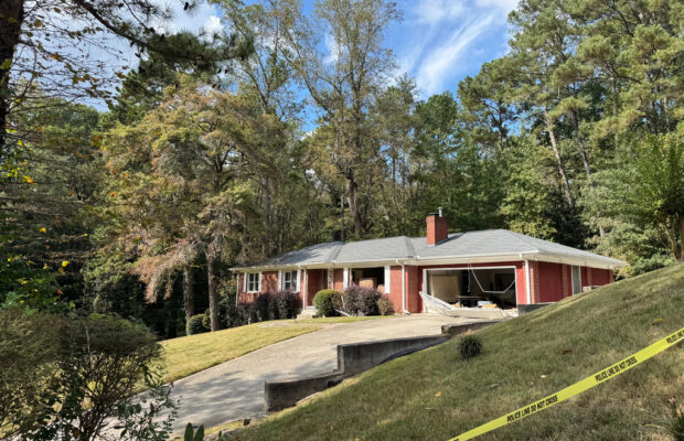 Last of 10 New Orleans jail escapees from May is captured under a house in Atlanta Last of 10 New Orleans jail escapees from May is captured under a house in Atlanta